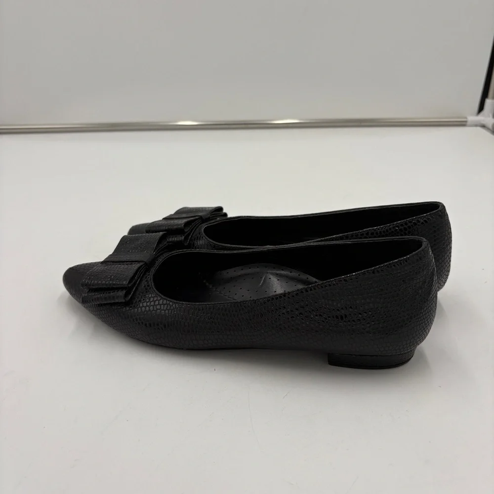 Vaneli Black Snakeskin Leather Flats Loafers Bow Detail Pointed Women’s Size 8N